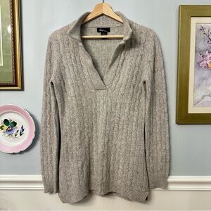 Evelyn Cashmere V-Neck Sweater Size Small Light Gray luxury Cable Knit Soft Cozy